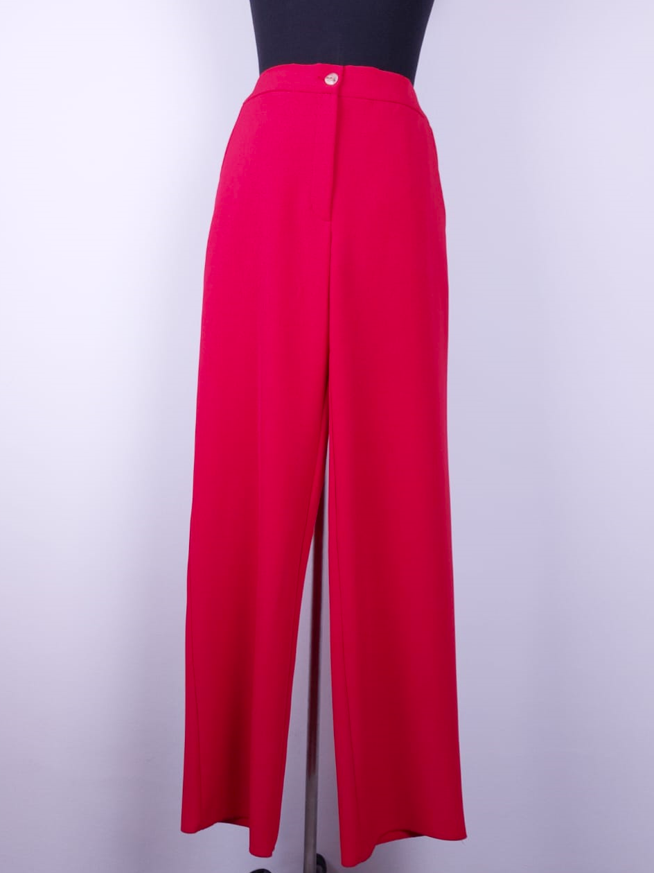 pantalón de vestir en color rojo intenso de Luci Collection